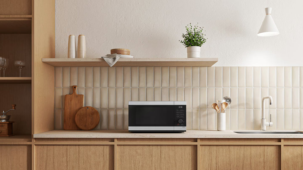 Solo Microwave Oven with Power Defrost and Home Dessert, 32L